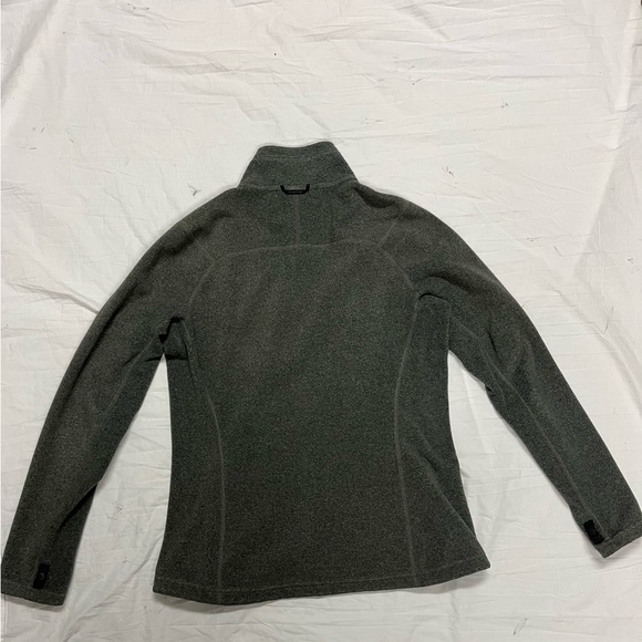 North face full zip jacket. Lightly worn. Warm material. Gray color - Picture 2 of 7
